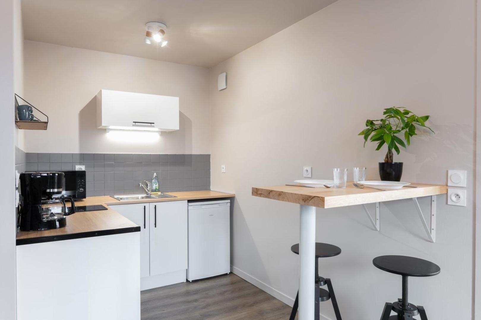 Nice Apartment Lille Balcony + Parking! Buitenkant foto